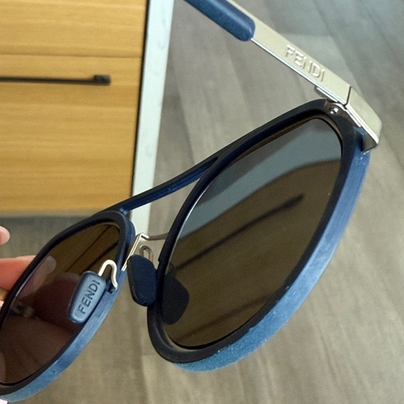 Fendi Round Aviator Sunglasses Blue and Silver Color Unisex - Picture 12 of 15